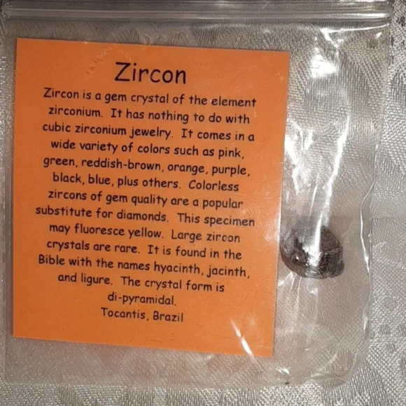 Brownish black zircon gemstone - Picture 3 of 3